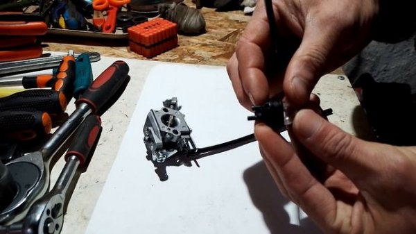 Как правильно подключить праймер (подкачка) в бензоин?