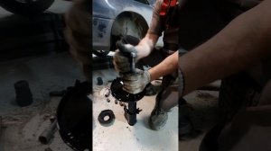 Тойота камри замена передних стоек