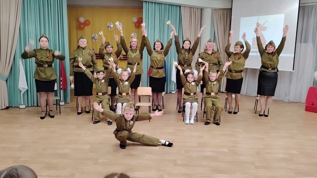 9 мая в детском саду. Тематическое занятие гр "Гномики" и "Улыбка" смотреть онлайн