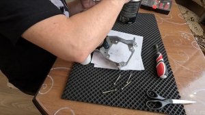 Как смазать редуктор старой мясорубки, как разобрать ?