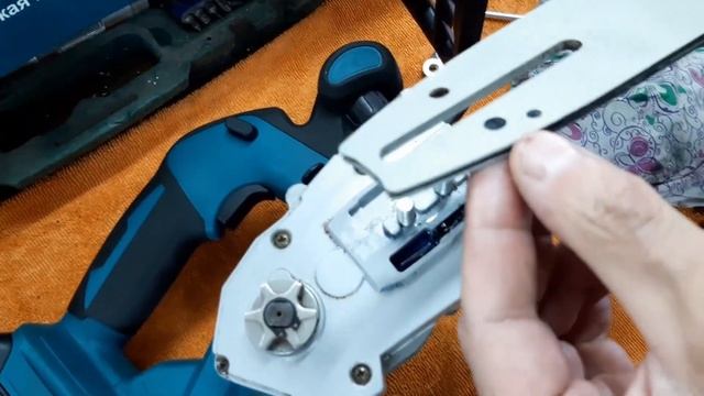 Пила электрическая цепная KamoLee