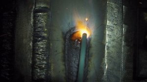 Учимся варить вертикальный шов без отрыва.