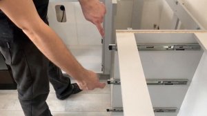 Сборка кухонного шкафа напольного распашного