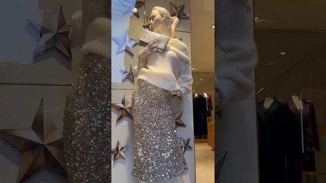 Актуальные тренды 2025 в витринах Италии. Разбор образо? смотреть онлайн