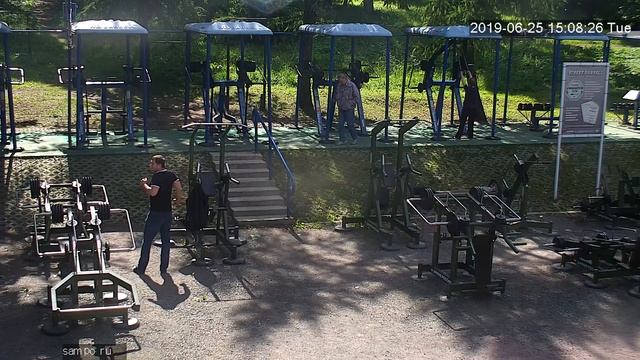 Кто найдет меня - можете взять с полки пирожок :-) 25.06.19