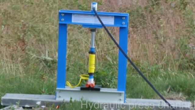 ЖЕЛЕЗНЫЙ ЧЕЛОВЕК, КТО СИЛЬНЕЕ ДИНАМИТ ИЛИ ПРЕСС, САМОЛ