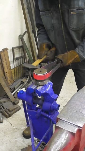 Инструмент для изготовления желудей🔥⚒️ #welder #welding #к? смотреть онлайн
