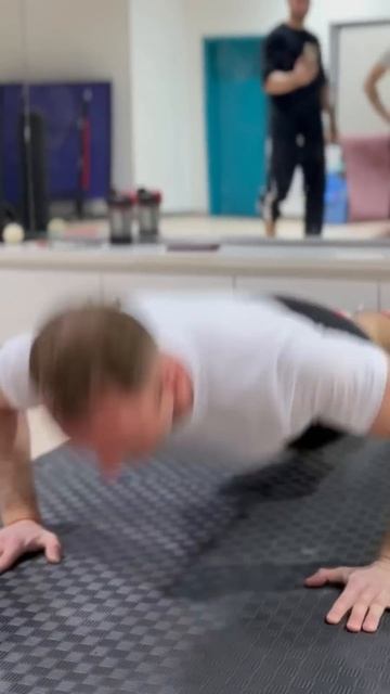 Спец подготовка тест Купера,за 3 минуты должен сделать смотреть онлайн