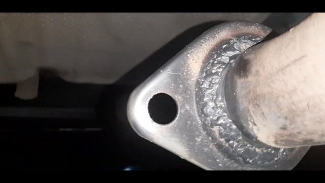Ремонт глушителя Mitsubishi Lancer 10 за 5 минут своими руками