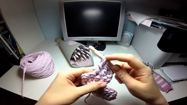 Пасхальные зайчики-подставки из трикотажной пряжи Ни?