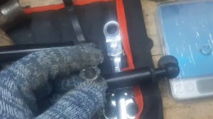 Замена упоров (амортизаторов) капота на ПРАДО-120