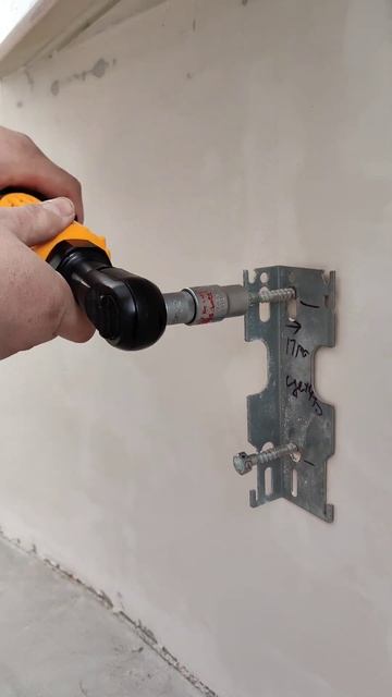 Аккумуляторная трещётка Ingco готовлюсь к обзору смотреть онлайн