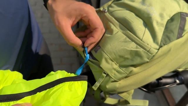 Найзручніший рюкзак для міста та велосипеду. Огляд Deute смотреть онлайн