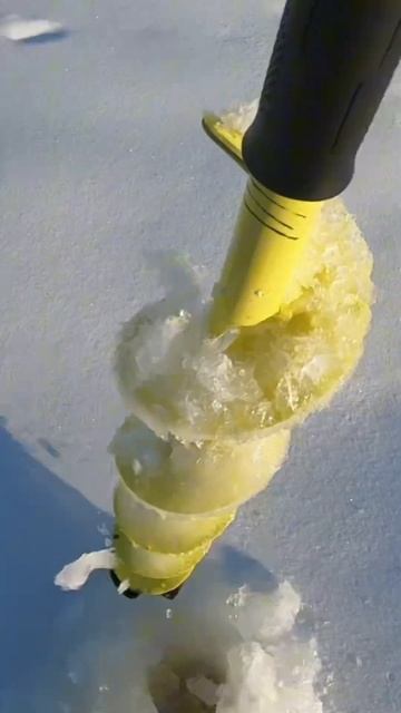 День Начинается С Рыбалке😱 #рыбалка2024 #зимняяловляры