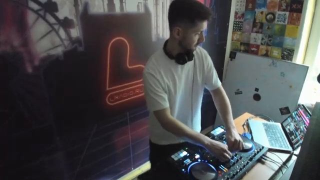 Живые игры 19.05.25 смотреть онлайн