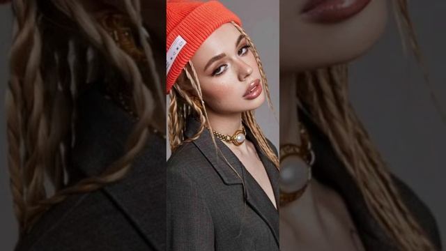 новая песня инстасамка Who I Am топ!