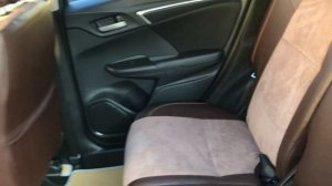 Авточехлы из экокожи для Хонда Фит 3 поколение. Устано?