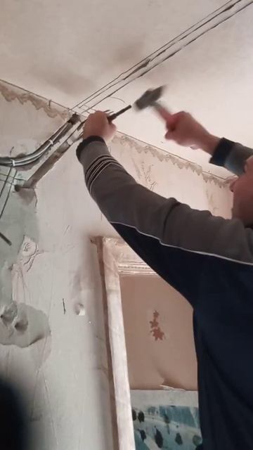 Замена проводки голыми руками смотреть онлайн