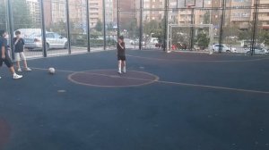 футбол задача забить 5 голов в девятку