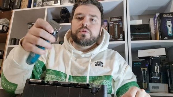 Огляд на набір для стрижки VGR V-102 (Прозорий корпус)