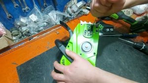 Замена натяжителя цепи в пиле цепной Greenworks арт. 2005807 в ?
