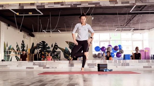 Yoga practice. Часть 2. Галавасана - низкая стойка на руках, по смотреть онлайн