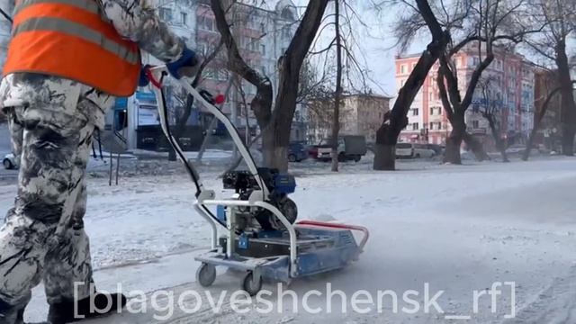 Благовещенские коммунальщики закупили ледоколы для у смотреть онлайн