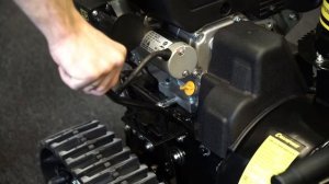 Снегоуборщик бензиновый CHAMPION STT761E на гусеничном ходу