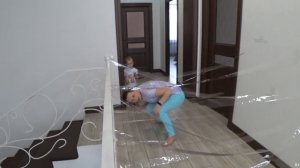 Челлендж препятствие из скотча.