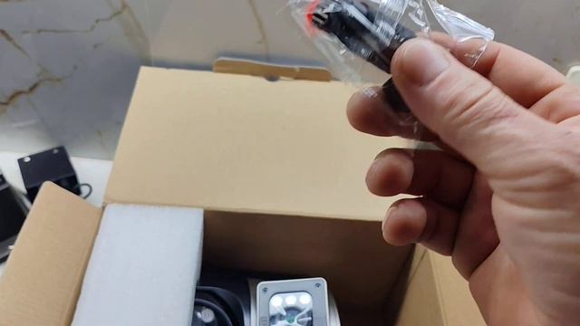 Распаковка /Wi-Fi камеры Perfec Tech