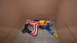 Мы заперли Клоуна А4 в НЕПРОБИВАЕМЫЙ ЯЩИК