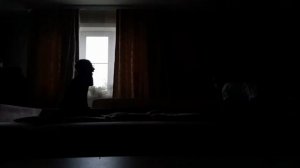 сделали гигантский домик из подушек и одеял