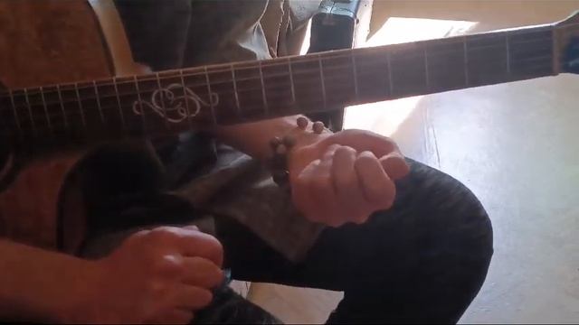 правильный хват (стойка) левой руки при игре на гитаре. смотреть онлайн