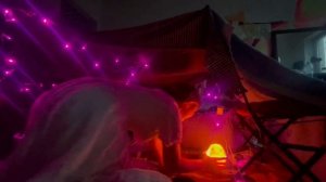 Делаем  дом из подушек и одеял