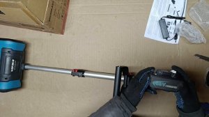 Снегоуборщик на аккумуляторах Макита. НОВИНКА!  Стоит