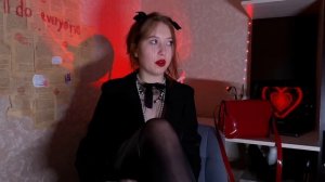 СЕКСУАЛЬНАЯ И ГЛУПАЯ: чем зацепила Олеся Иванченко?