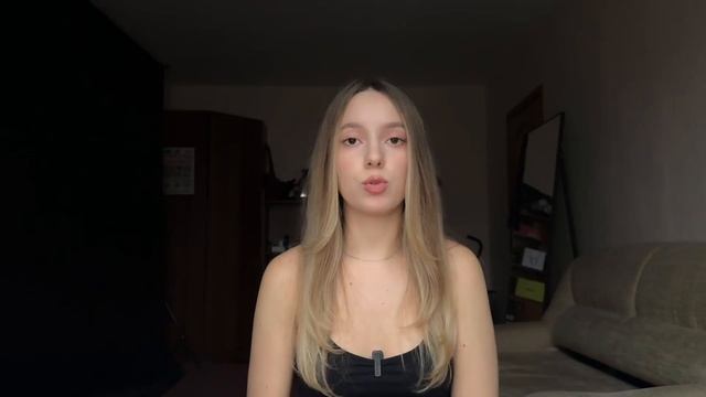 Почему минимализм 90-х никогда не выйдет из моды? смотреть онлайн