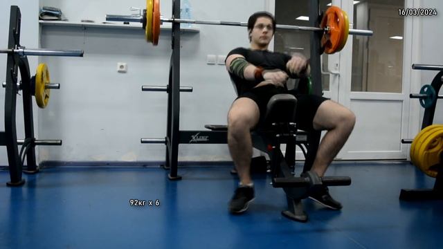 Жим штанги в наклоне: 92кг x 6 / 95кг x 5