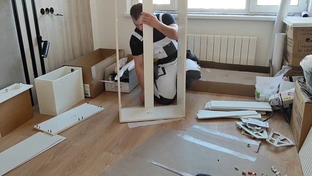 сборка подвесной тумбы и обувницы. Москва сборка мебе? смотреть онлайн