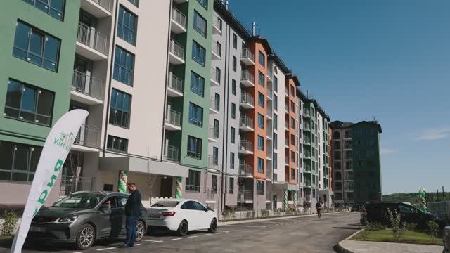 Торжественное вручение ключей от квартир четвертой очереди жилого комплекса "Живописный" смотреть онлайн