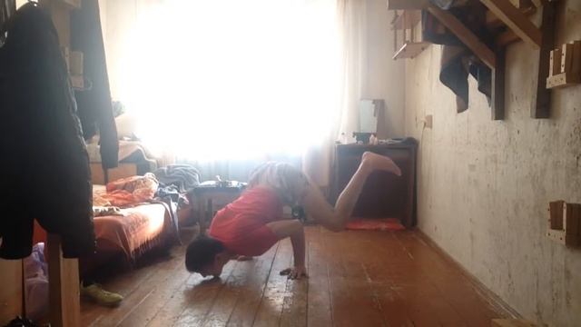 Bent Arm Planche. Горизонтальный упор на согнутых руках. смотреть онлайн