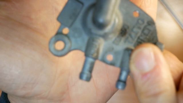 РЕМОНТ БЕНЗОНАСОСА YAMAHA JOG смотреть онлайн