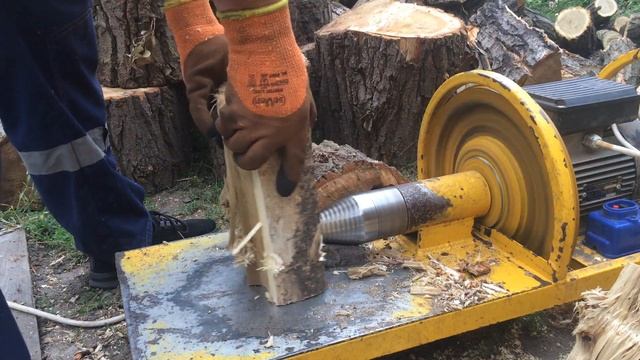 Дровокол.Большие чурки.Часть 2. смотреть онлайн