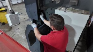 Неравномерное опускание пуансона на гидравлическом л