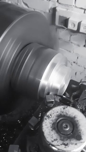 Мал станок , да Удал. ЛТ-10м. Съем 6мм на сторону.#shorts #turning смотреть онлайн