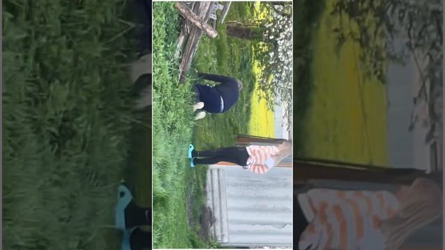 Странный ( страшный) чувак в кепке смотреть онлайн