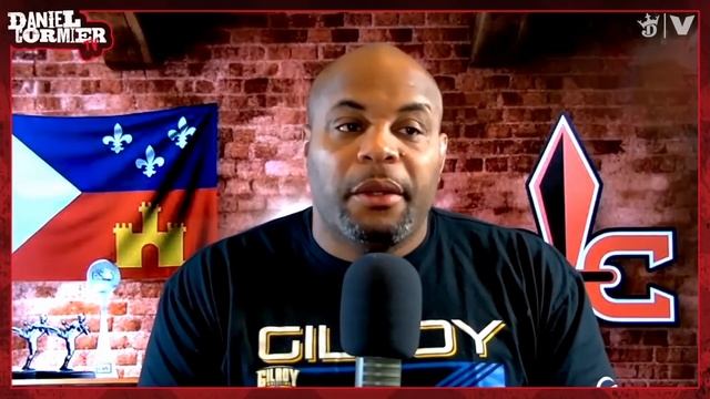 Хитрий Омейлі. Дана купить Топурії магазин? Олівейра в