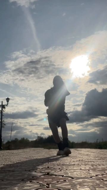 Концовка прикольная вышла, но эта зеленая точка.. #dancecov смотреть онлайн