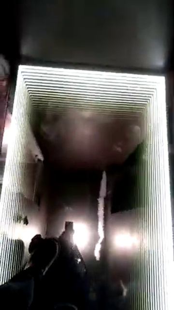 3-D зеркало на полу - сногсшибательный эффект смотреть онлайн