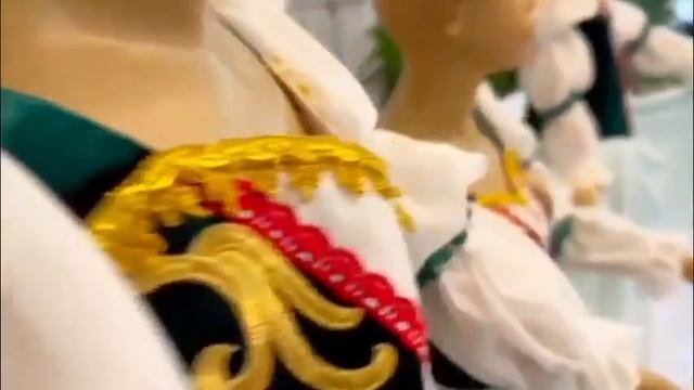 Сценический костюм F 0513 смотреть онлайн